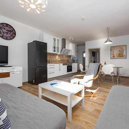 Hibiskus App1 Lägenhet Vir Exteriör bild