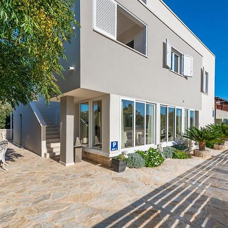 Hibiskus App1 Lägenhet Vir Exteriör bild