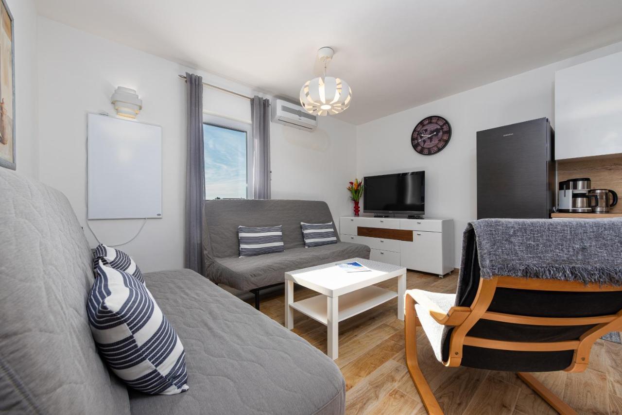Hibiskus App1 Lägenhet Vir Exteriör bild